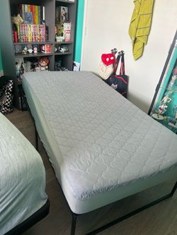 Twin Mattress with Metal Bed Frame