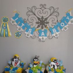 Lonney Tunes Decorations 