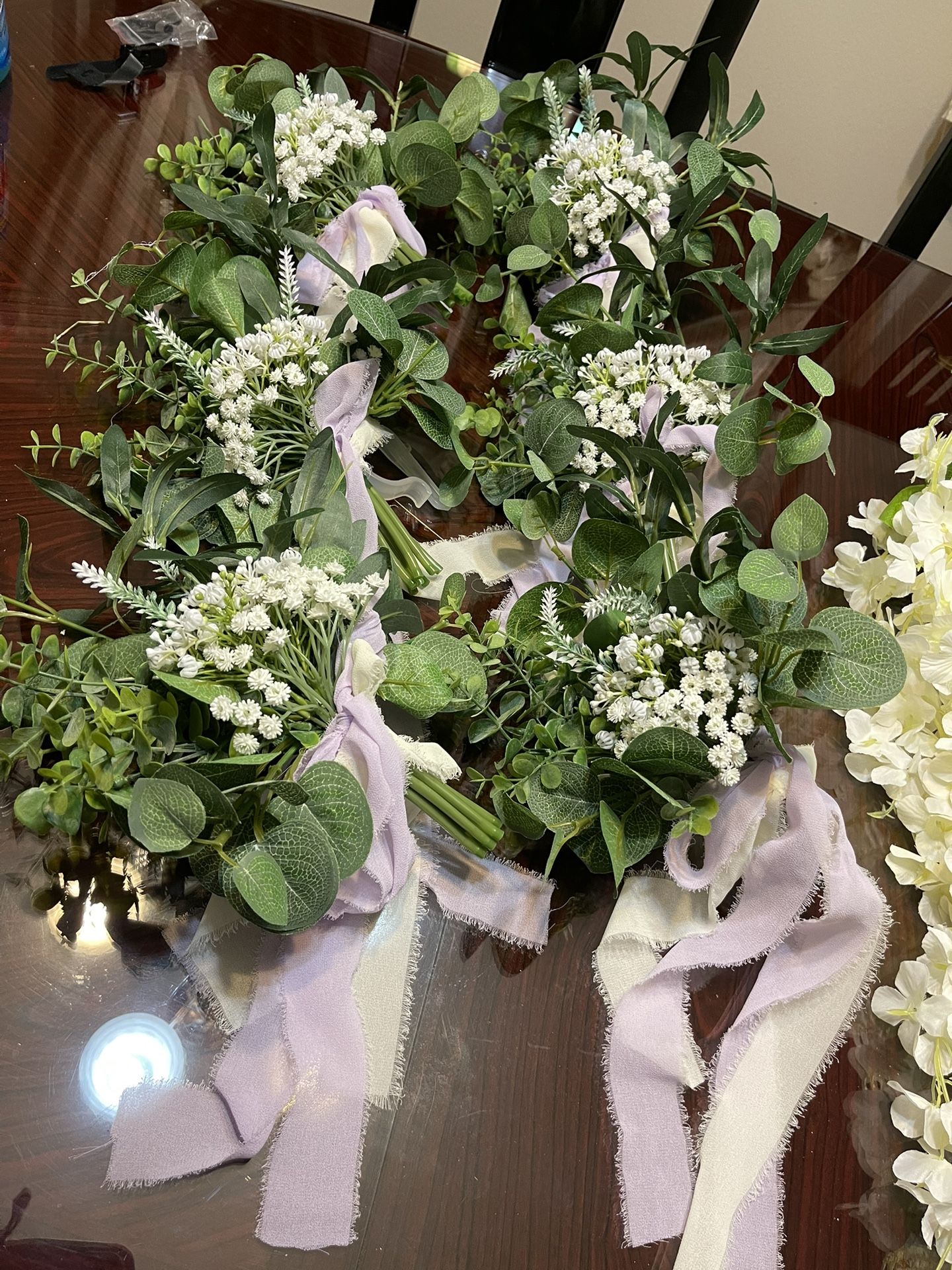 Ling’s Pew/Isle Floral