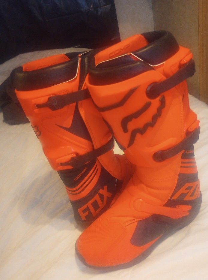 Fox Boots Size 12 New