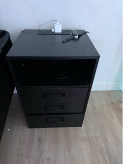 Side in table