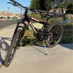 Schwinn Bike with suspension 8 speed