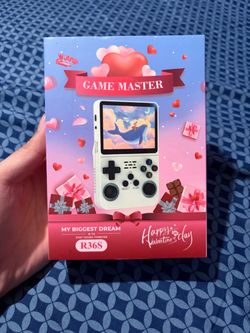 Game Master R36S Handheld Gaming Console