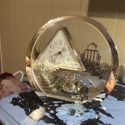 RHYTHM CLOCK PYRAMID