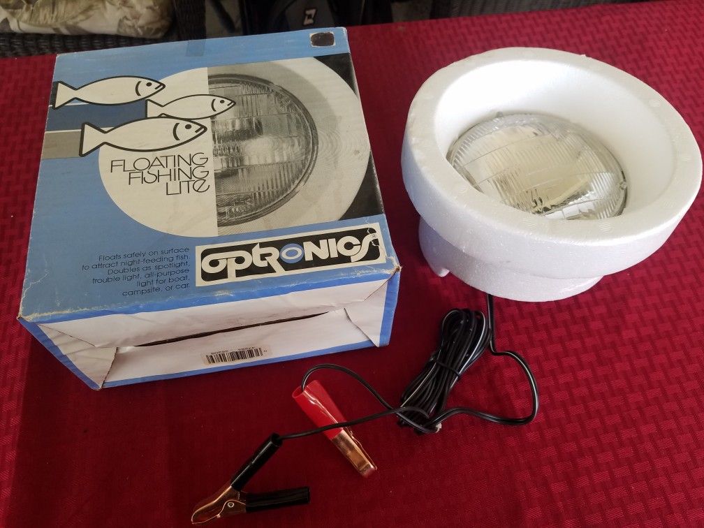 Floating fishing light