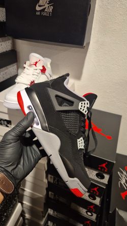 Jordan Retro 4