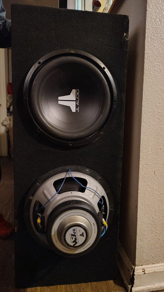 JL AUDIO W3 V2 12IN. SUBS IN SEALED BOX .