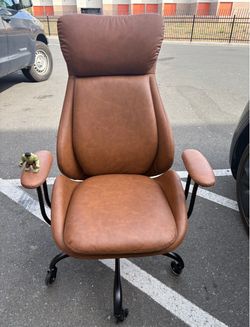 Brown Executive Office Chair – High Back