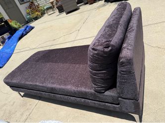 Chaise lounge couch