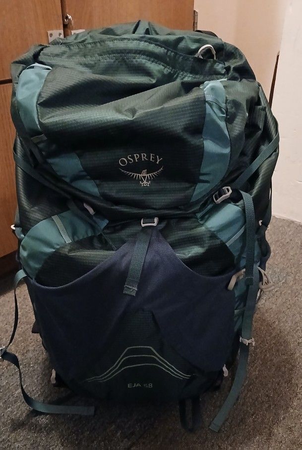 Eja 58 women's Osprey hiking backpack XS/S excellent condition