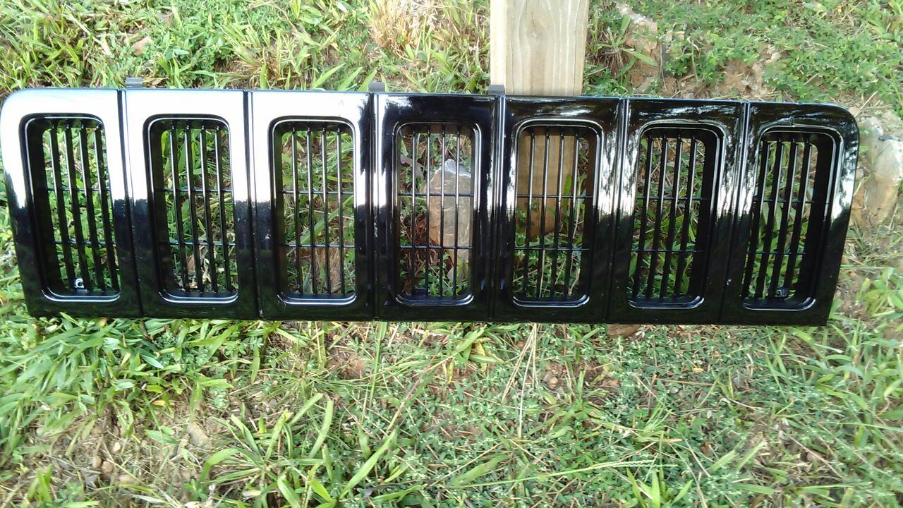 Front grill for Jeep Cherokee