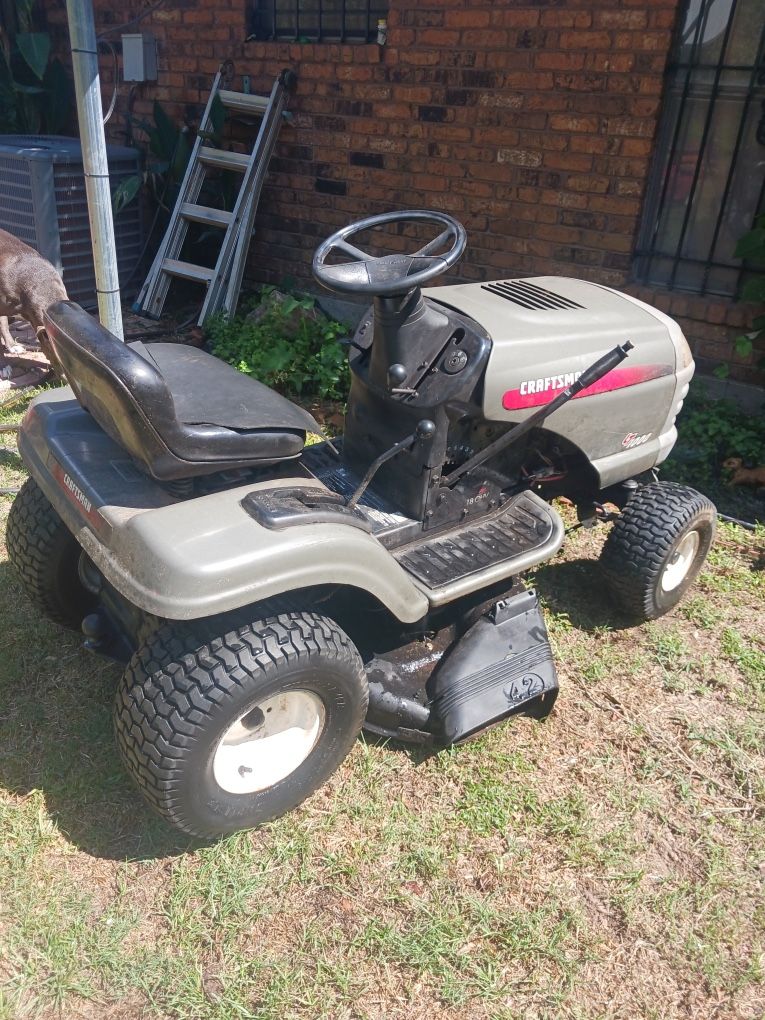 Craftsman Riding Mower 