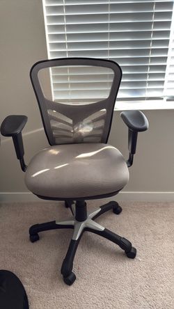 Mesh Back Office Chair with Armrests