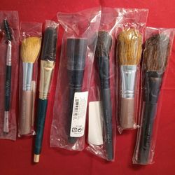 MAKE UP BRUSHES 