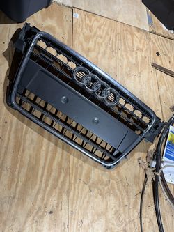 Audi A4 B8 front grille with rings 2009-2012 OEM