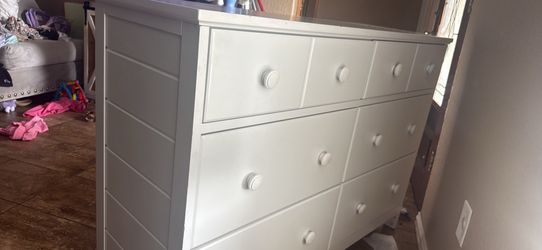 Storkcraft Moss nursery drawer double dresser
