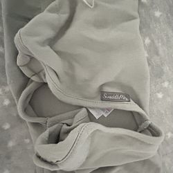 Like new! SwaddleMe by Ingenuity Original Swaddle- Size Small/Medium, 0-3 Months, 3 swaddles