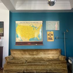 🛋️ FREE: Vintage Gold Velvet Sofa - Great for Restoration or Scrap! 🛠️