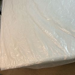 ZINUS Queen Size Mattress 