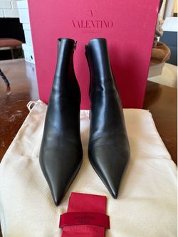 Valentino Garavani Black Leather Ankle Booties