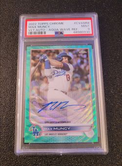 PSA 9 #/199 on card Auto Max Muncy 2022 Topps Chrome Veteran Wave Refractor