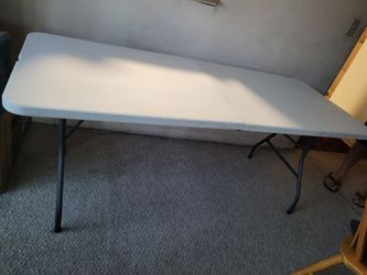 New foldable table