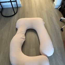 Pregnancy pillow