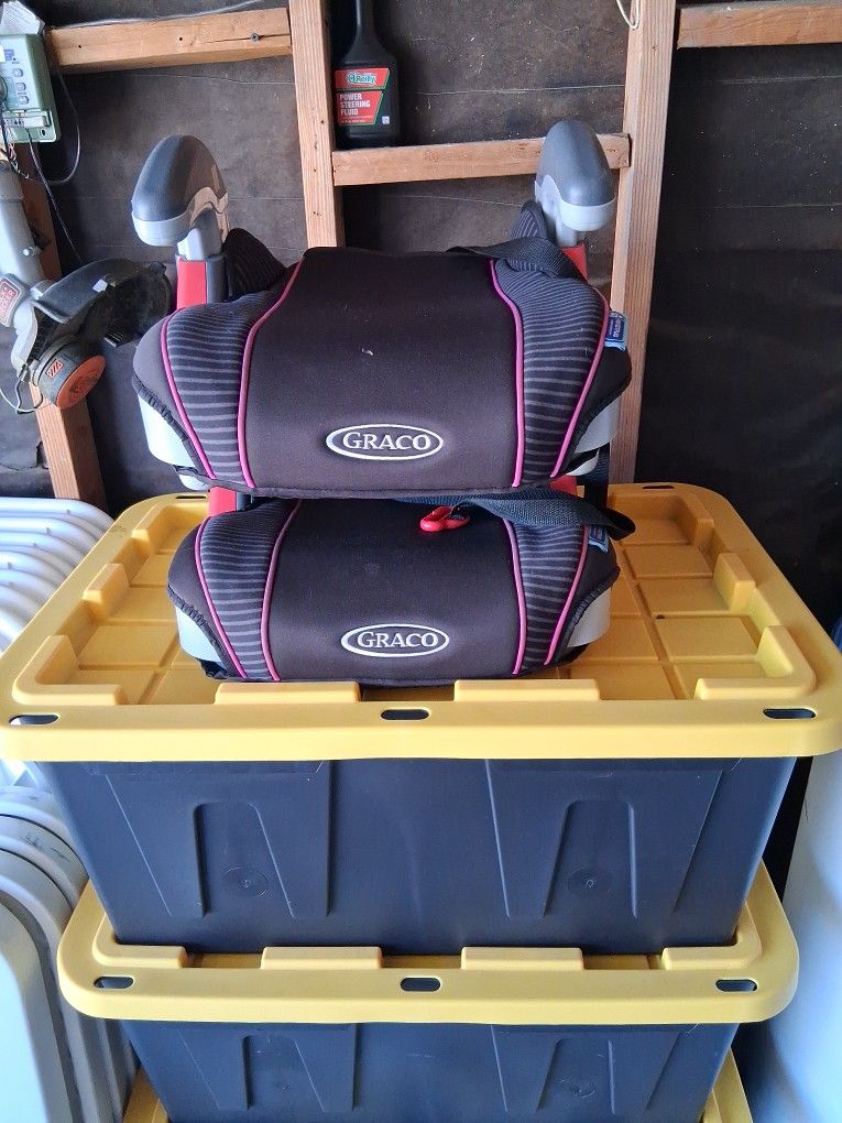 Graco Car.
Booster seats.