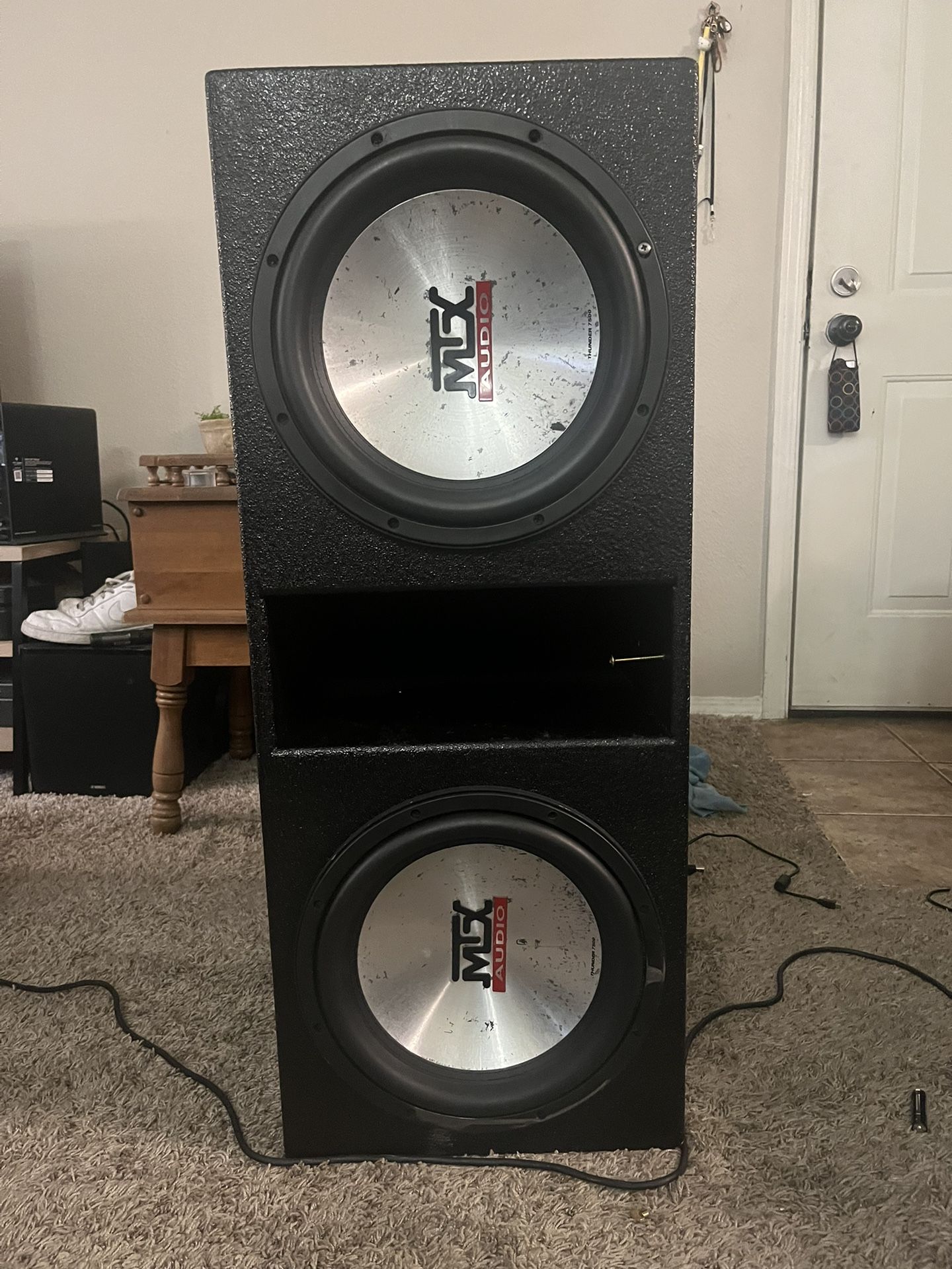 MTX Thunder 7500 Series 400 W Subs in Q Bomb Box