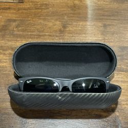 Rayban  Sunglasses With Case 