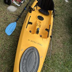 12’ Eagle Talon Fishing Kayak 