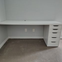 70" X 24" Desk With 5 Drawer Base Like New