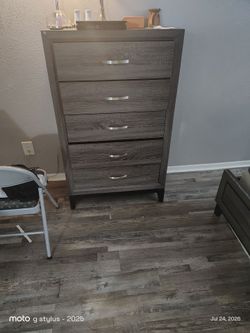 King matter with frame and head board