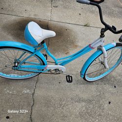 BLUE SCHWINN BIKE