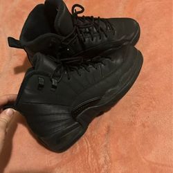 Air Jordan 12 Retro Winterized GS 'Triple Black