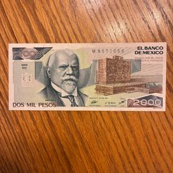 2000 Pesos Bill