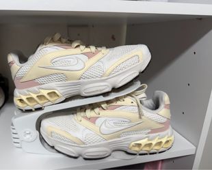 Women's Nike shoes