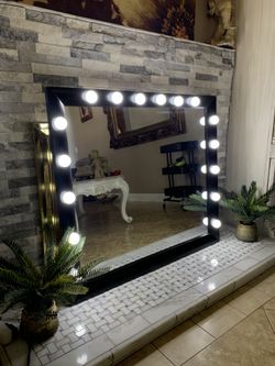 Black led light mirror