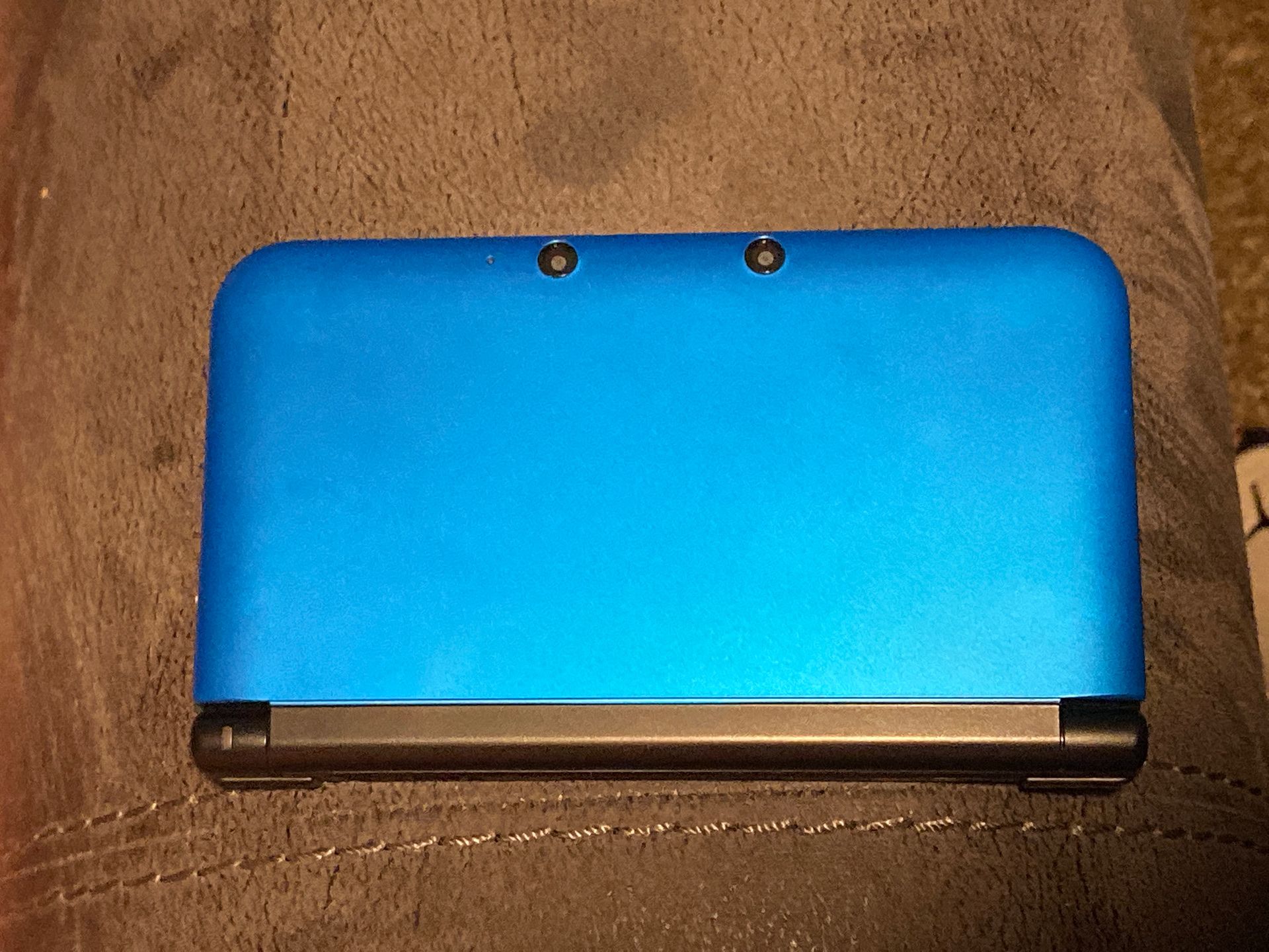 Nintendo 3DS Xl Color Blue no charger or pen