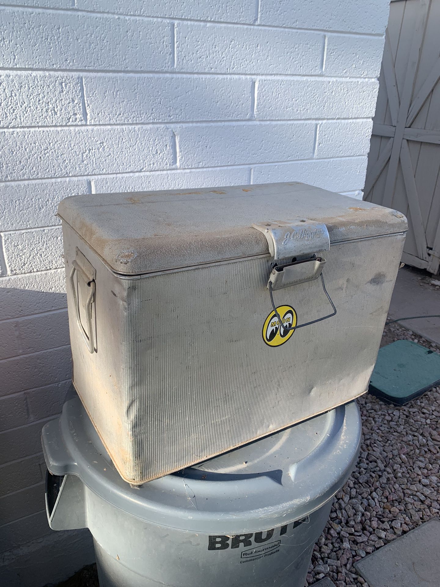 Vintage Ice chest Cooler