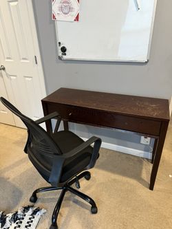 Sturdy Desk With Chair 