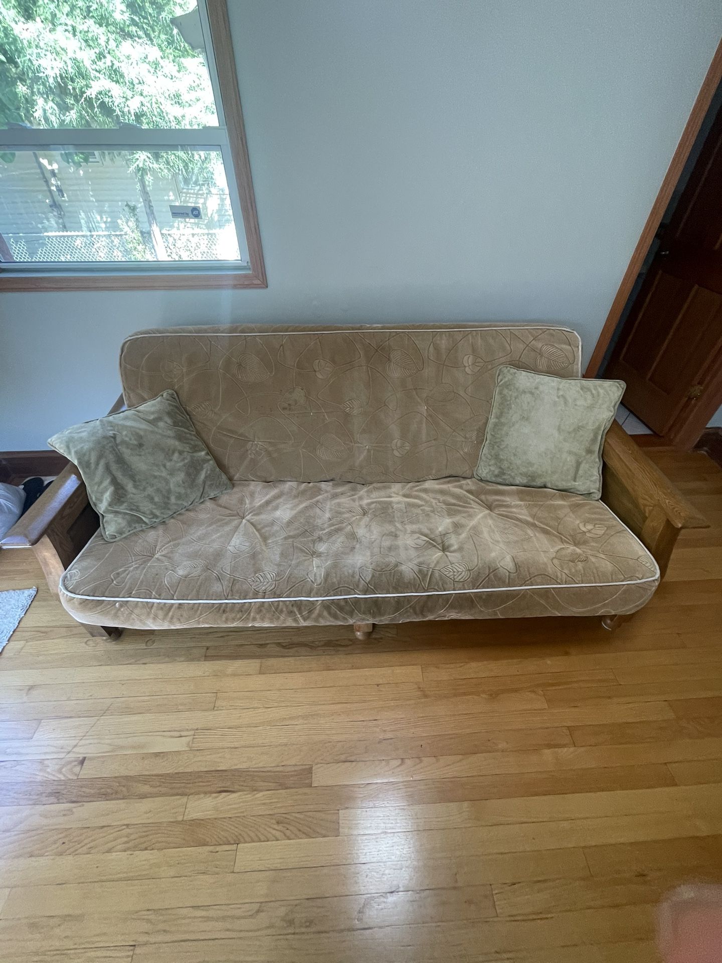 Sofá and Bed