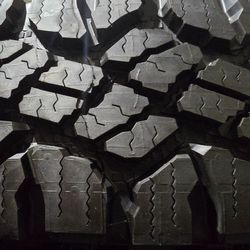 1 NEW GOODYEAR TIRE LT285-75R18 10 PLY