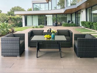 New Inbox Patio Furniture Set, we finance, $54 down