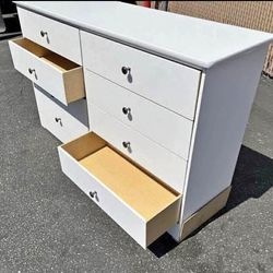 8  Drawer  white color