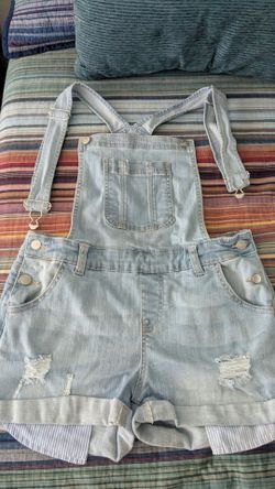 $6 Denim Overall Jeans shorts Size Medium