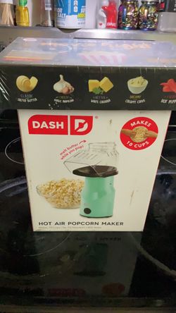 Dash hot air popcorn maker with flavored pop corn set