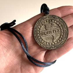 70’s RARE Pendant Necklace Schlitz Beer 🍺