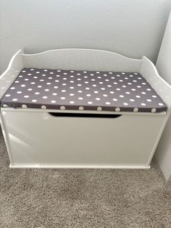White Wood Toy Box with Cushioned Lid