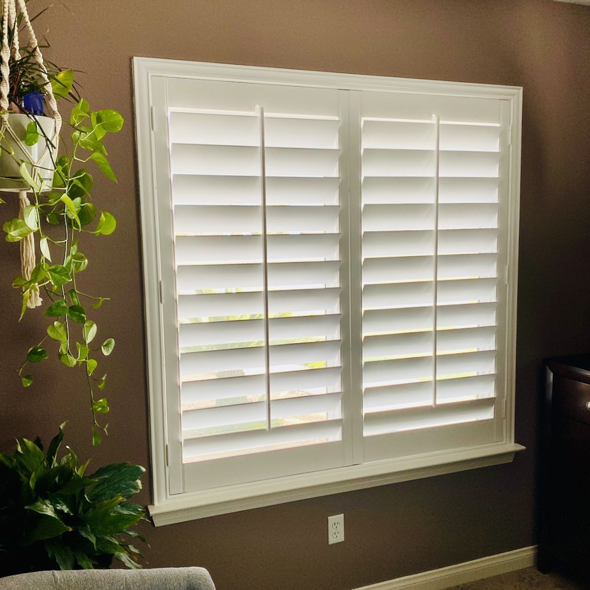 Wood Interior Shutters - Windows, Sliding / French Door, Persianas de Madera, Home, Business, Shutter Blinds, Coverings, Treatments, Molding, Trim. Qu